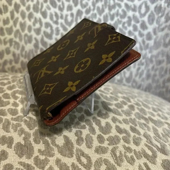 Louis Vuitton agenda - Picture 4 of 8